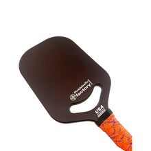 Carica l&#39;immagine nel visualizzatore di Gallery, Kevlar Pickleball Paddle FACTORY-Thermoformed T700 20mm thickness cold press kevlar pickle ball paddle
